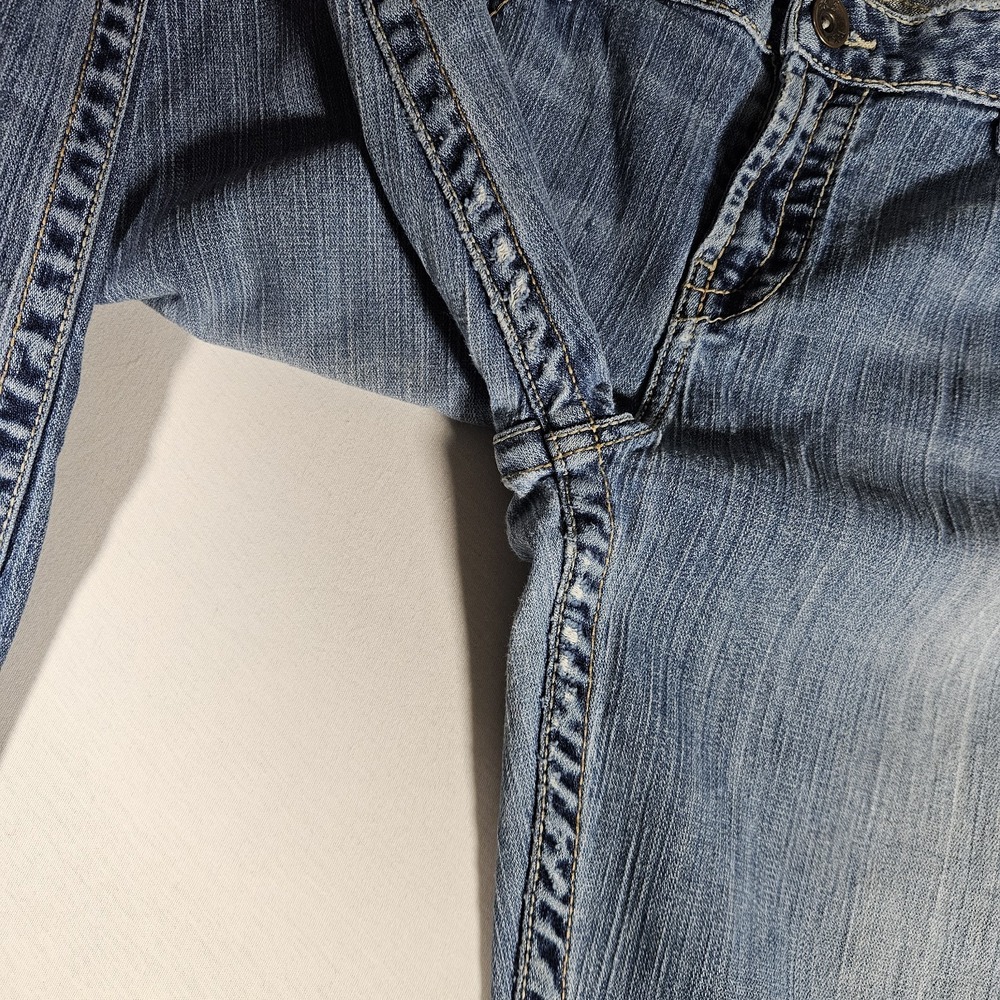 BKE Jeans Womens 34 x 31.5 Kate Light Wash Stretch Bootcut Denim Distressed - Picture 11 of 13